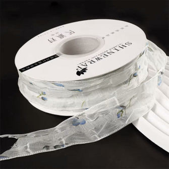 Textile stitching "Roses" Lt Blue