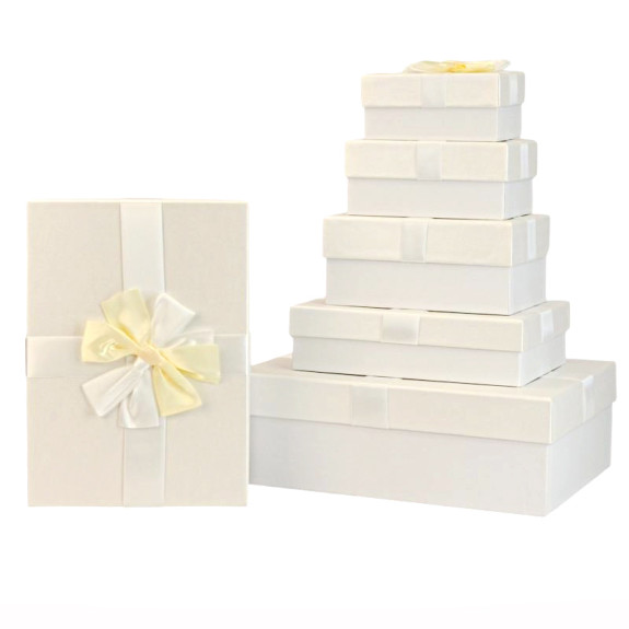 Gift box set of 6 pieces White