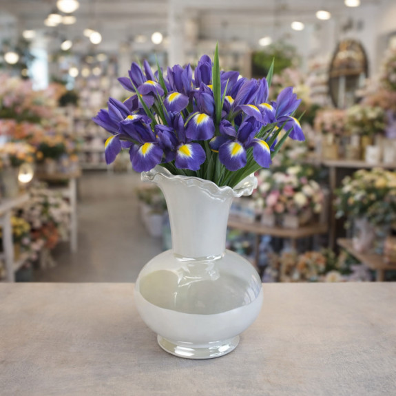 Ceramic vase "Mirror White"
