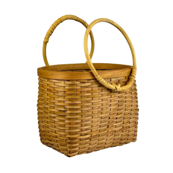Rectangular natural basket with round handles