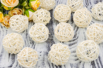 Rattan ball  (white) 5 cm