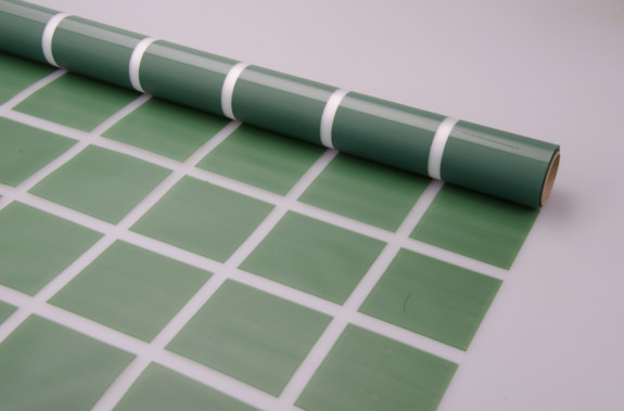 The film "Squares" (nephritis) is matte in a roll