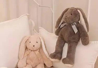 Rabbit with a bow 56cm